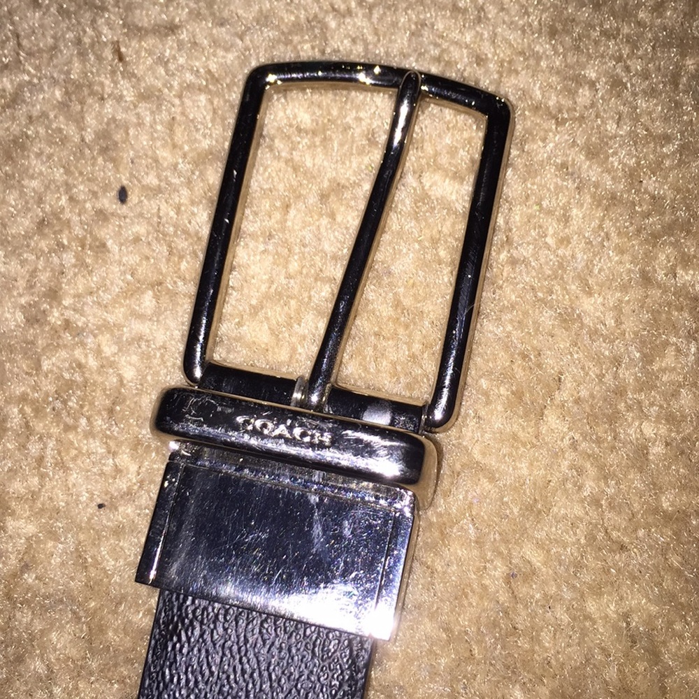 Reversible coach belt